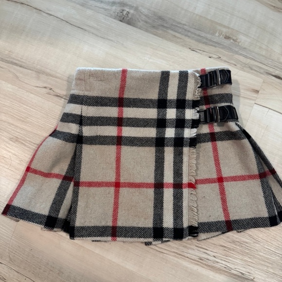Burberry skirt 3Y - Picture 1 of 4